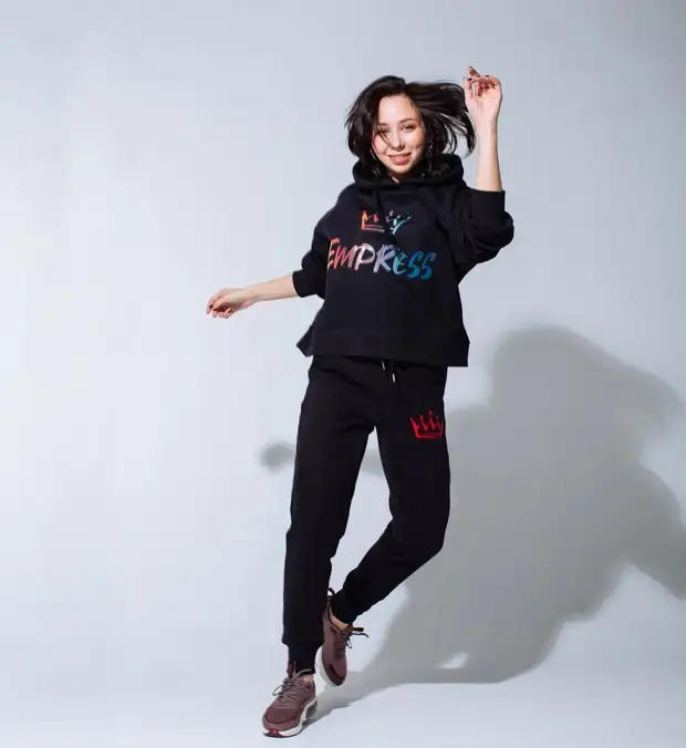 Алина Загитова показала фото без макияжа