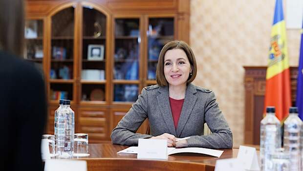 Президент Молдовы выдала гражданство участникам группы «Би-2»