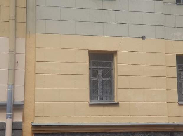 В Петербурге демонтировали памятную доску Маннергейму