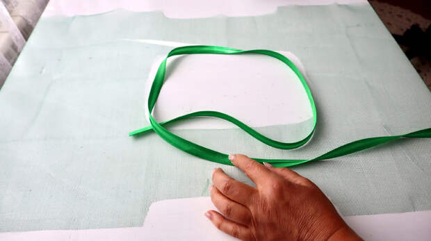 Листайте вправо