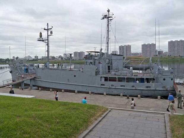 16. Захваченный корабль ВМС США стал туристической достопримечательностью в Пхеньяне  кндр, факт