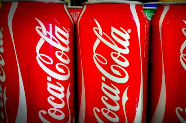 Война колы: кто на самом деле старше и похожи ли Coca-Cola и Pepsi по рецепту?
