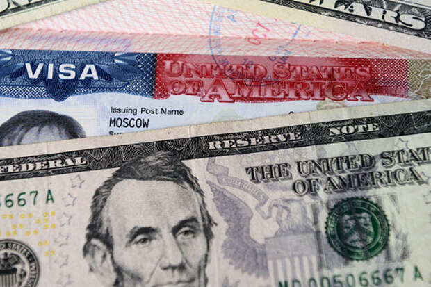 РСТ: россиянам приходилось подавать документы на визу в США через третьи страны