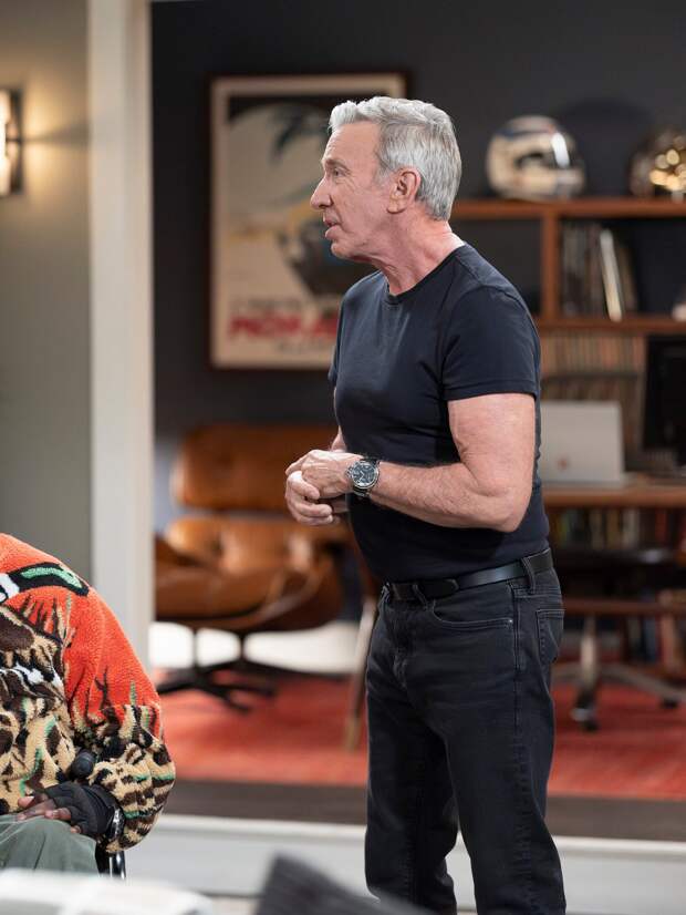 Gabe and Stitch talking to Matt in his home on Shifting Gears Season 1 Episode 9