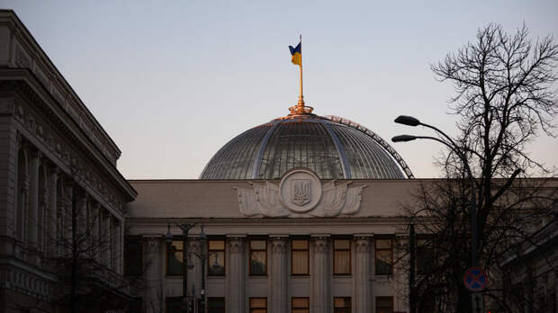 Здание Верховной рады Украины осталось без отопления и воды