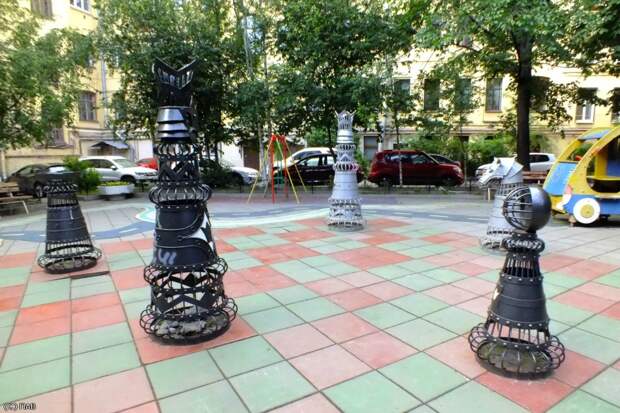 Шахматный дворик в санкт петербурге