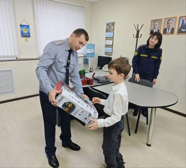 Сын ветерана СВО из Адыгеи получил подарок от «Ёлки желаний»