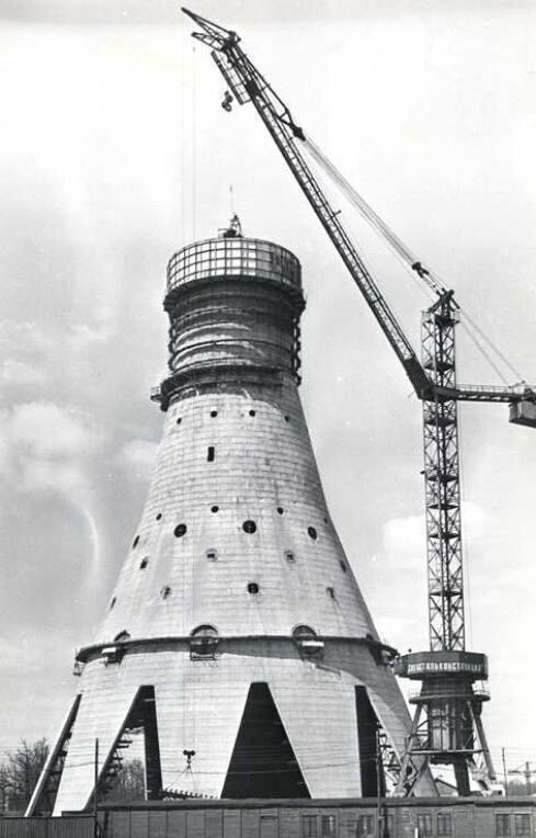 Строительство Останкинской телебашни, Москва, 1960-е. Строительство Останкинской телебашни, Москва, 1960-е.
