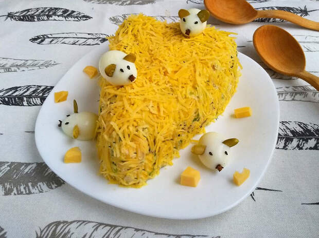 Салат «Кусок сыра» — отлично подойдет для праздничного стола