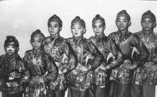 Фотоподборка: жизнь Джеки Чана голливуд, джеки чан, кино, фото