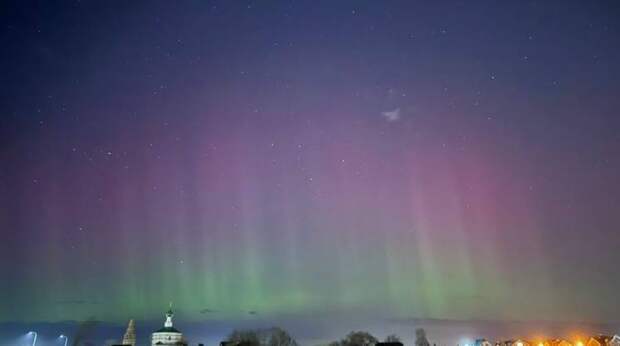 Небесное шоу уровня G3: Северное сияние раскрасило небо над четырьмя регионами