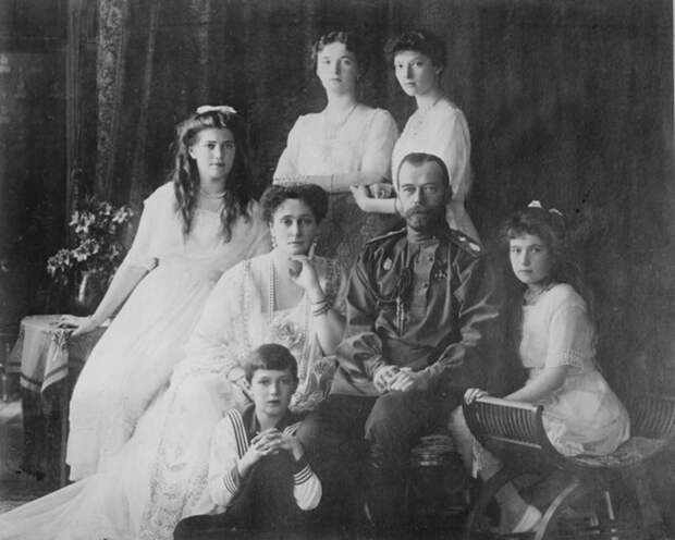 Последняя царская семья Романовых. / Фото: pinterest.com
