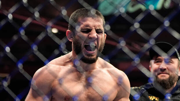 Масвидаль: вижу, как Махачев валит Топурию на землю и делает его день очень длинным