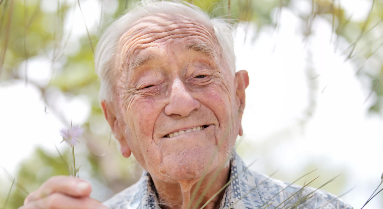 104-летний учёный — геоботаник Дэвид Гудолл, умер в 2018, долгое время не ходил, но работал 104-летний учёный — геоботаник Дэвид Гудолл, умер в 2018, долгое время не ходил, но работал
