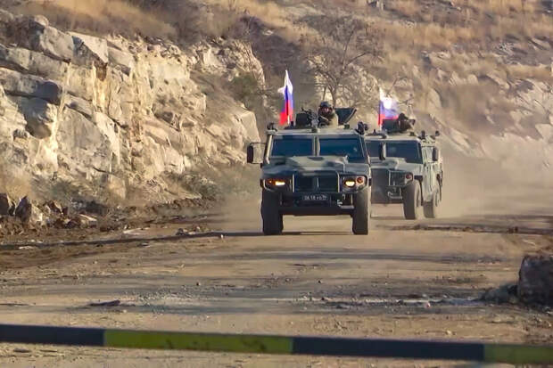 Миротворцы ВС РФ сопроводили вернувшихся перед праздниками в НКР беженцев Миротворцы ВС РФ сопроводили вернувшихся перед праздниками в НКР беженцев