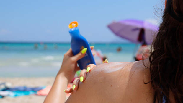 Загар с 11 до 16 часов может вызвать рак кожи