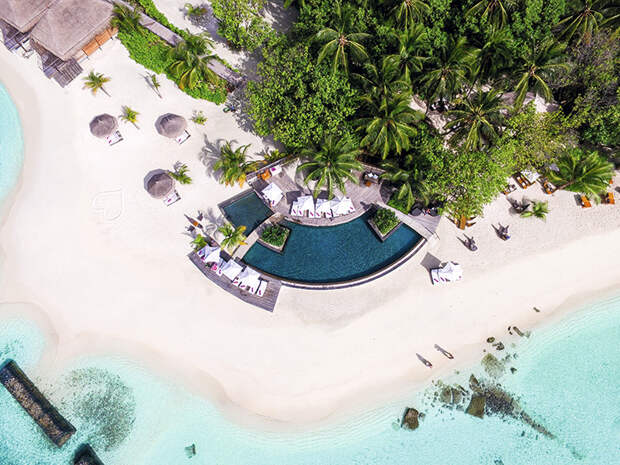 Constance Moofushi Maldives 