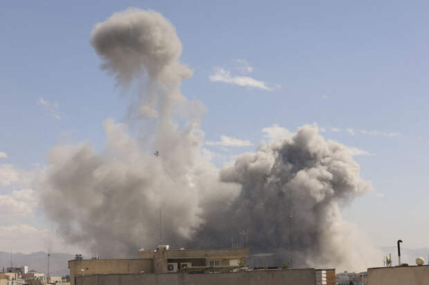 BFMTV: взрывы произошли на севере Тегерана