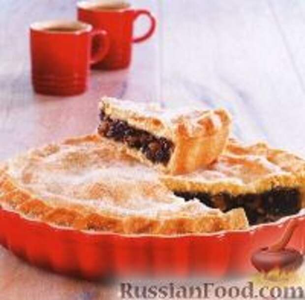 Фото к рецепту: Пирог со смородиной и цукатами
