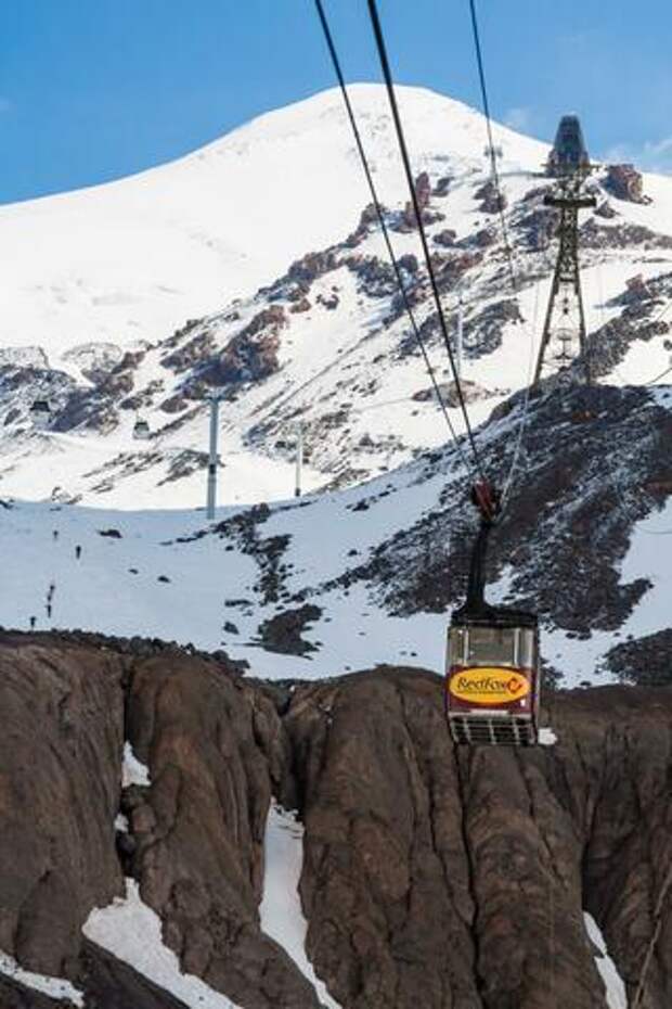 В горах Сочи снега уже по колено