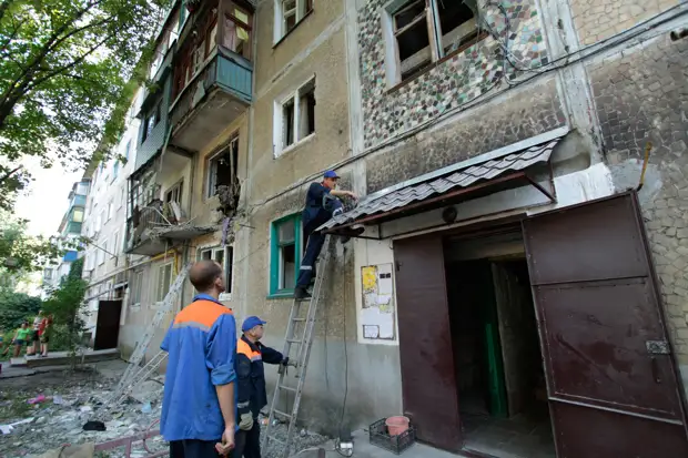 «Поддержка конфликтности»: как ЕС выделяет деньги пострадавшим в Донбассе и готовит военную миссию на Украине