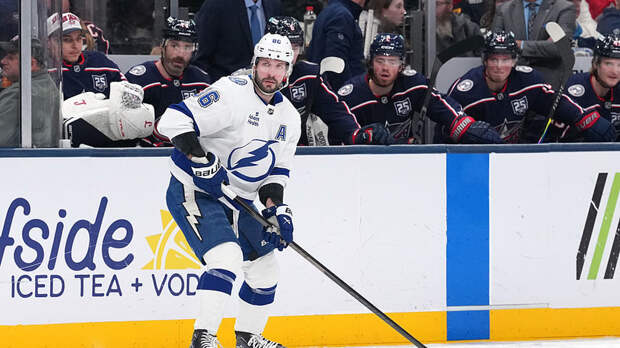 Кучеров догнал Капризова в гонке российских снайперов сезона НХЛ