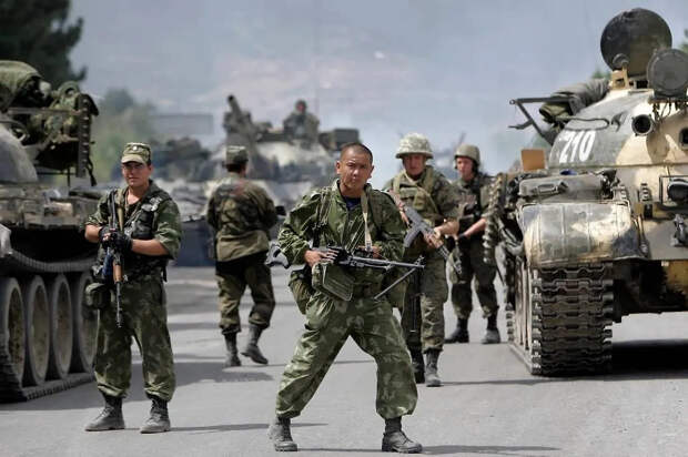 Тасболат Ибрашев в Южной Осетии. Фото © ТАСС / AP / Darko Bandic