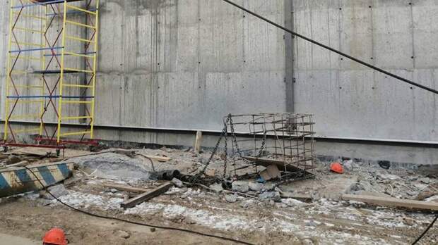 Двое рабочих упали с высоты на стройплощадке в Зеленограде