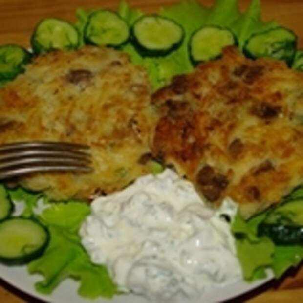 Драники с грибами и копченой грудинкой