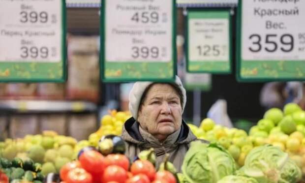 Огурцы подешевели на 6% с начала года: Росстат назвал лидеров падения цен