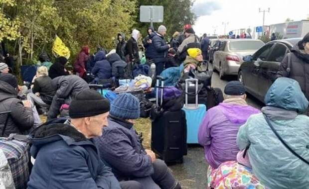 В Латвии неизвестные сожгли «Жигули» украинских беженцев