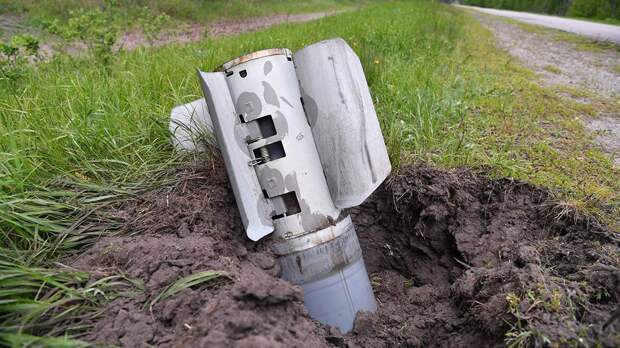 Фрагменты боеприпаса РСЗО «Ураган»