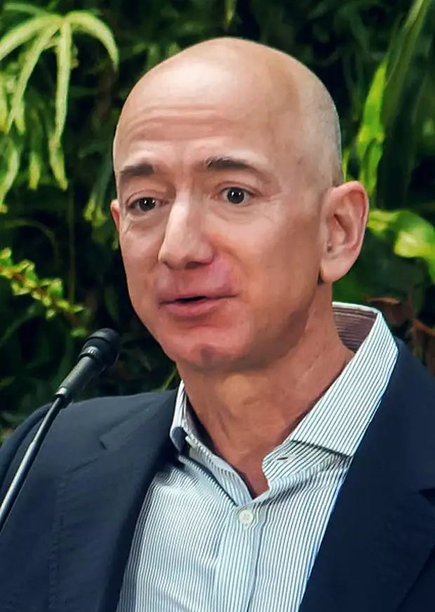 Файл:Jeff Bezos at Amazon Spheres Grand Opening in Seattle - 2018  (39074799225) (cropped).jpg — Википедия