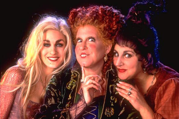 Kathy Najimy, Sarah Jessica Parker, Bette Midler, Hocus Pocus | Photo Credits: ANDREW COOPER, ©1993 BUENA VISTA PICTURES