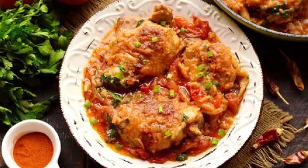 Курица в помидорах по-абхазски: очень вкусная и нежная