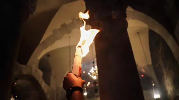 Благодатный огонь прибудет из Иерусалима в Ижевск 24 апреля