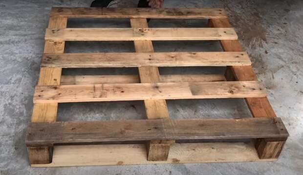 Удивительный проект по недорогому преобразованию деревянных поддонов