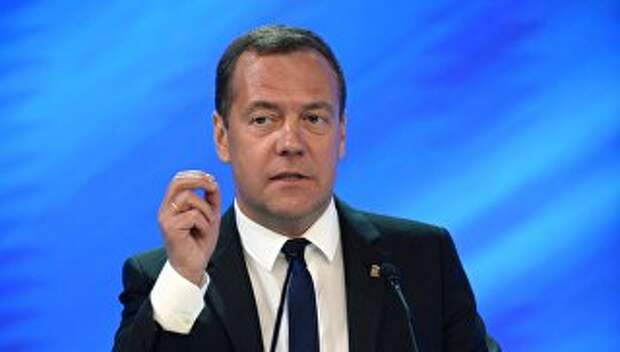 Председатель правительства РФ Дмитрий Медведев. Архивное фото