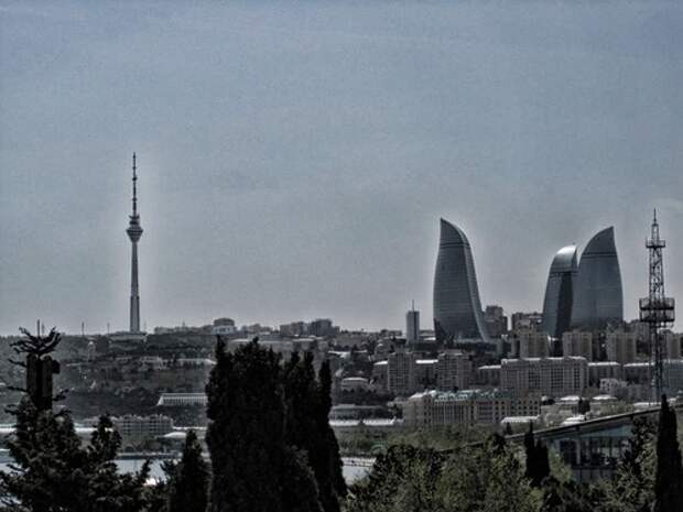 Башни пламени в Баку