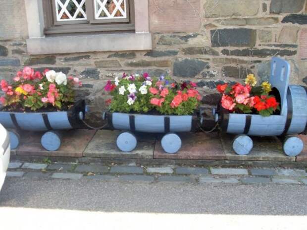 30 Fascinating Low Budget DIY Garden Pots