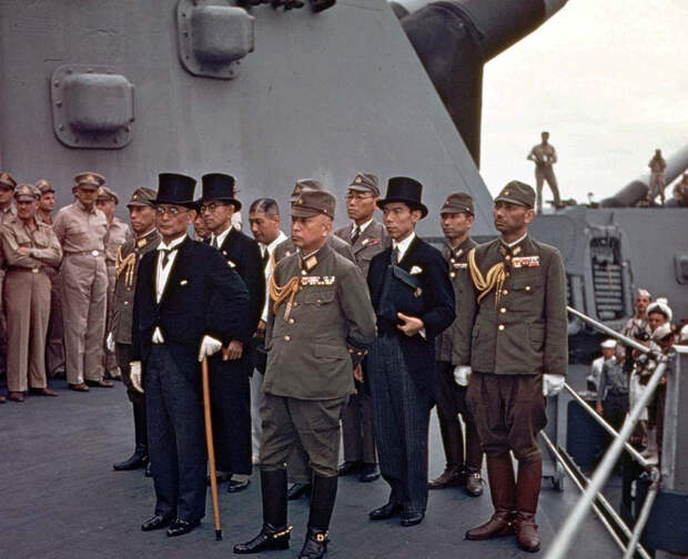 2 сентября 1945 года. Токийский залив. Воздушный парад и капитуляция
