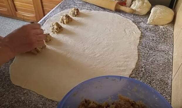 ya-i-ne-znala-chto-lepit-pelmeni-mozhno-tak-bystro-i-legko-delyus-s-vami_002-600x400