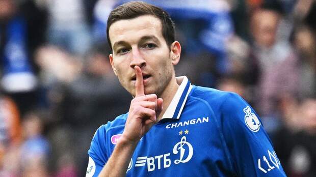 Агент Макарова: «Видимо, у Гусева какая-то личная неприязнь к игроку. Просто принципиально его не выпускает»