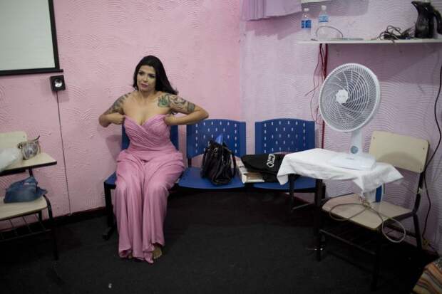 В бразильской тюрьме прошел конкурс красоты среди зэчек