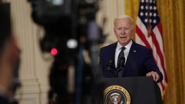 Немецкий депутат указал на роль Байдена в конфликте Чехии и России