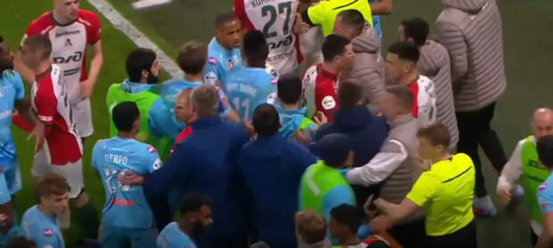 Тренер «Зенита» Семак: судейские решения привели к сумбуру в матче с «Локомотивом»