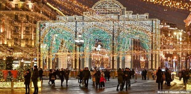 Собянин рассказал о праздничных световых конструкциях на улицах Москвы. Фото: Ю.Иванко, mos.ru