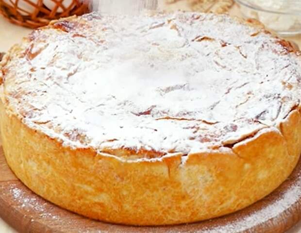 Отменный балканский пирог с творогом и яблоками Отменный балканский пирог с творогом и яблоками