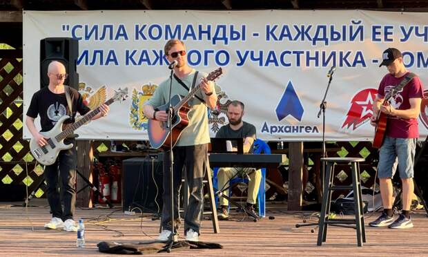 Выступление «Звезды полей» на одном из летних событий