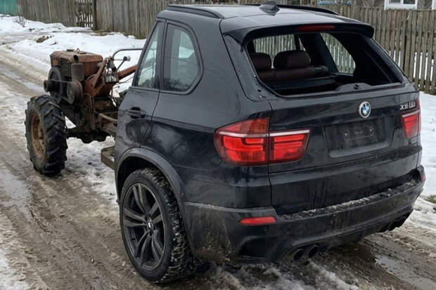 На Украине выставили на продажу мотоблок, сделанный из BMW X5